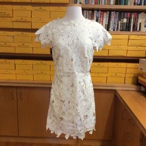 Dolce Vita lace dress size M. Low back w/ lining.